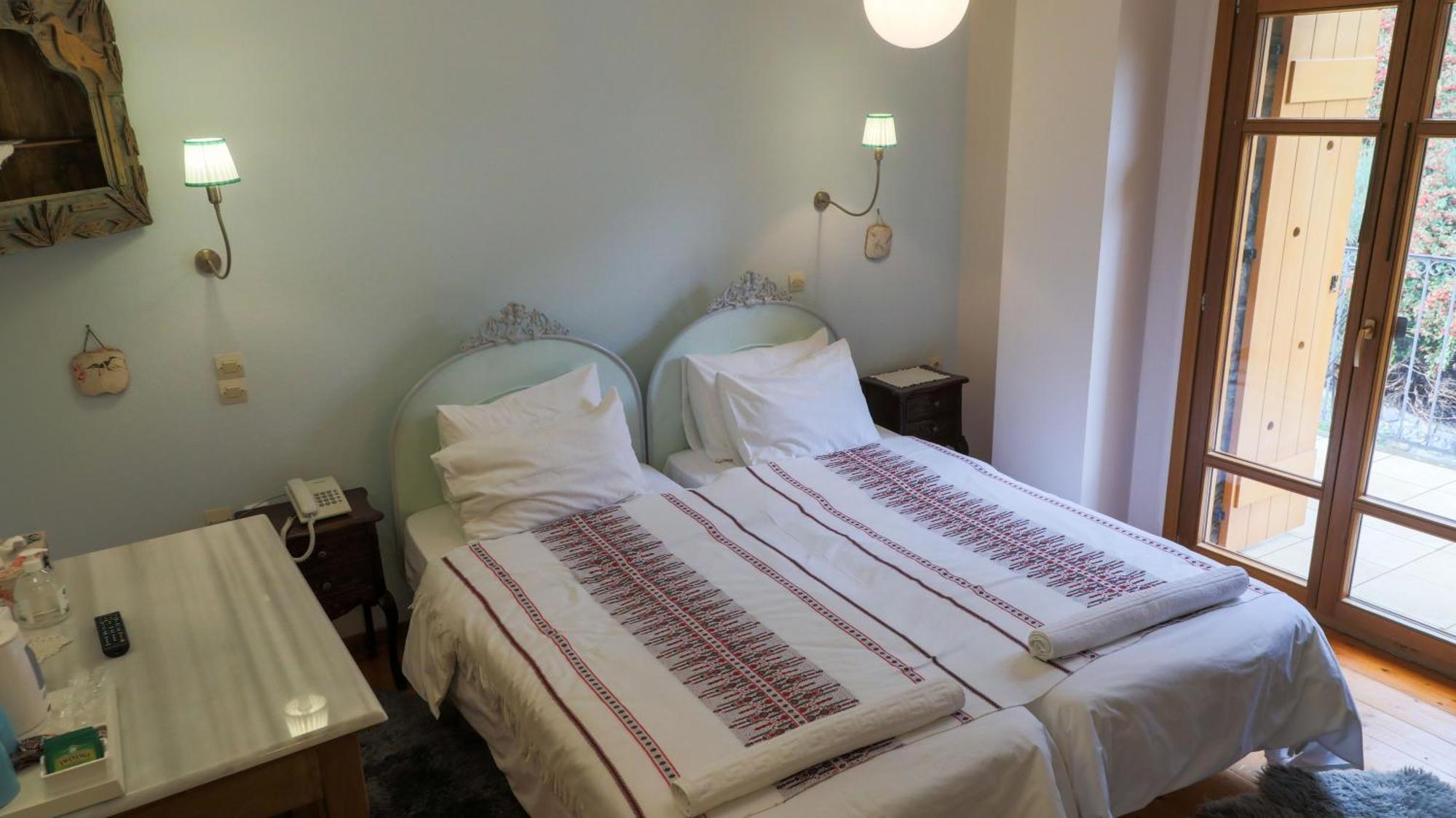 Hotel Papanikola Piana Luaran gambar