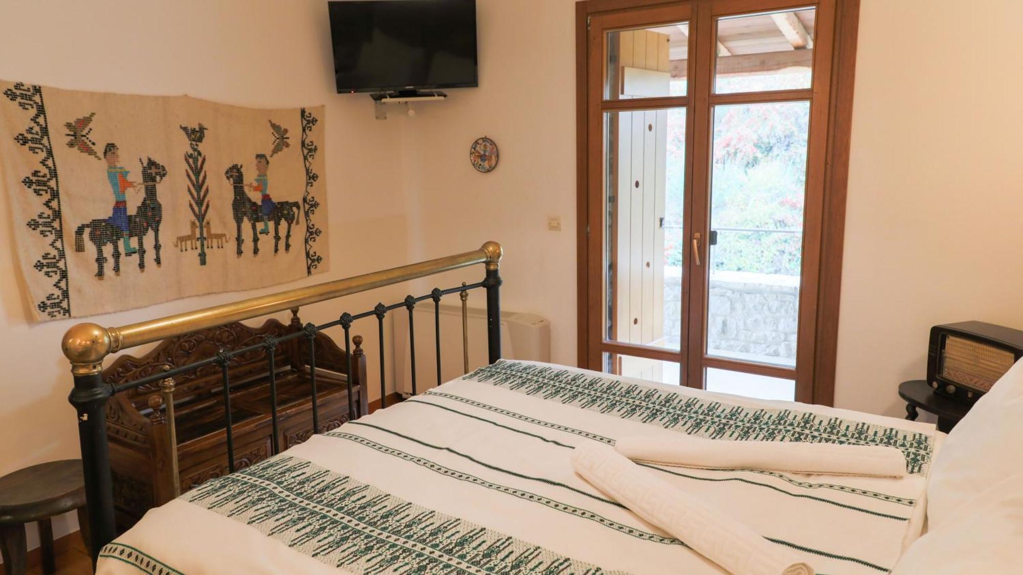 Hotel Papanikola Piana Luaran gambar