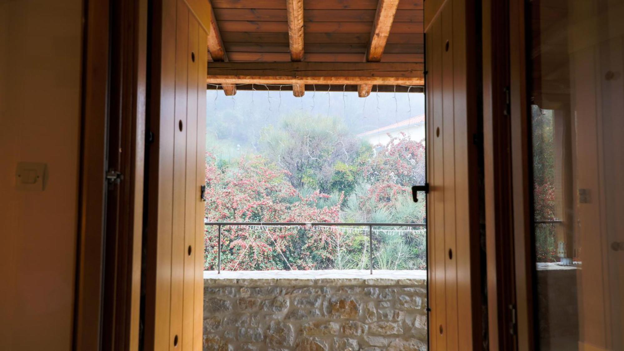 Hotel Papanikola Piana Luaran gambar