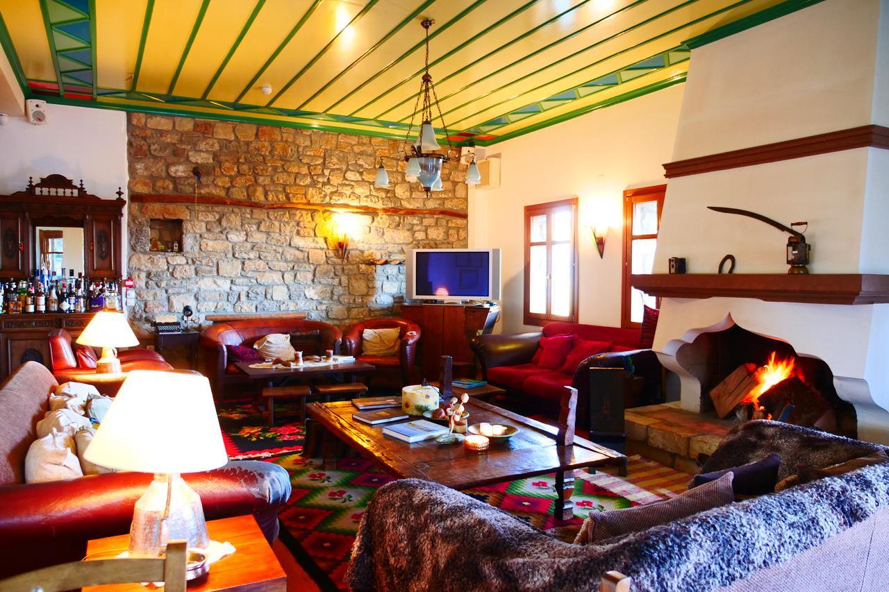 Hotel Papanikola Piana Luaran gambar
